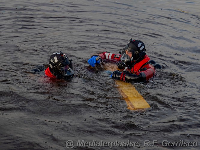 Mediaterplaatse duik oefening brandweer gouda donkstraat gouda 17112023 Image00010